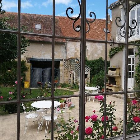 Le Relais des Roses- Chambres d'hôtes Vatan Extérieur photo