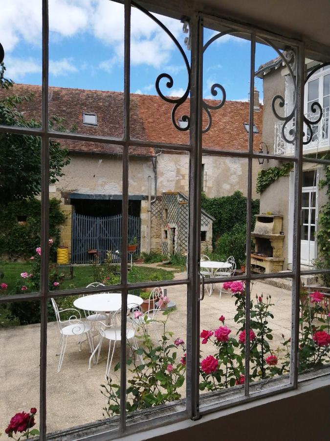 Le Relais des Roses- Chambres d'hôtes Vatan Extérieur photo