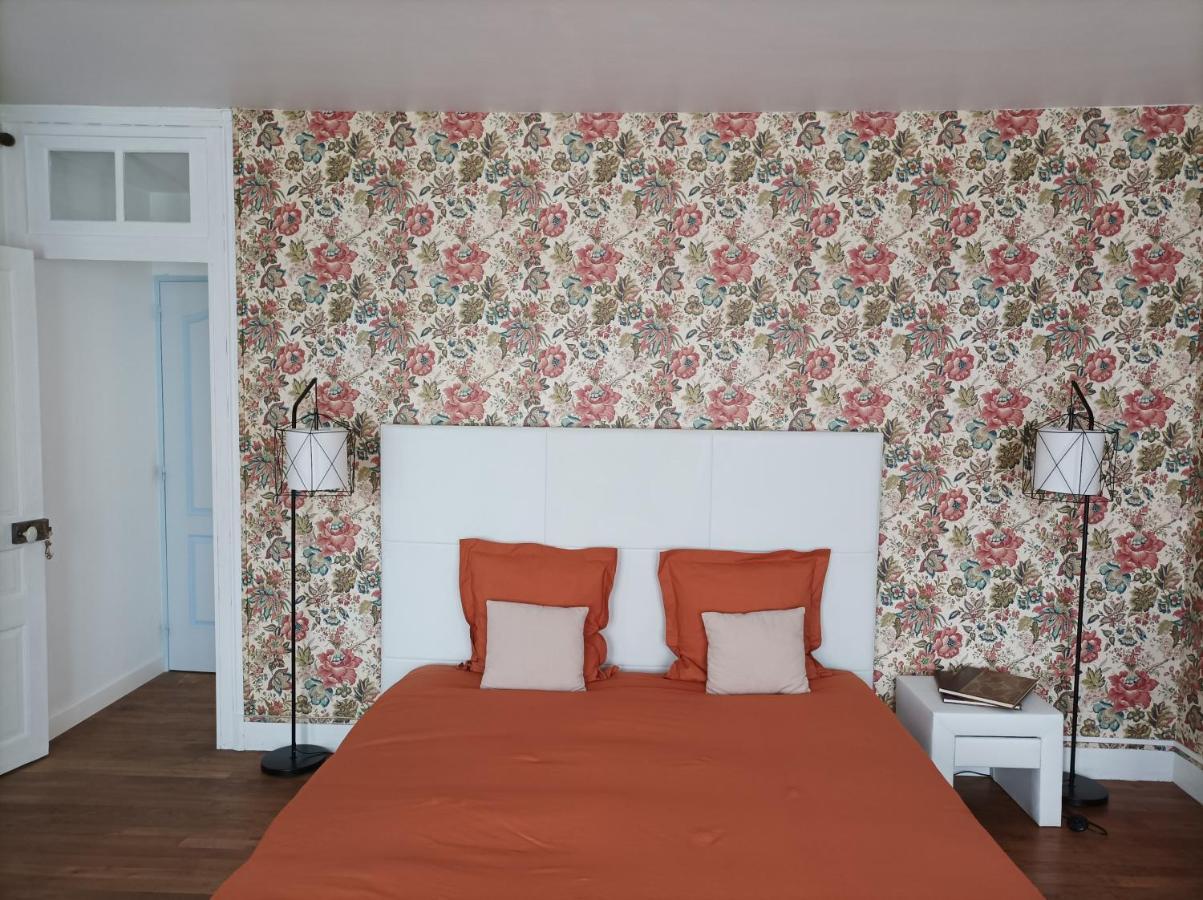 Le Relais des Roses- Chambres d'hôtes Vatan Extérieur photo