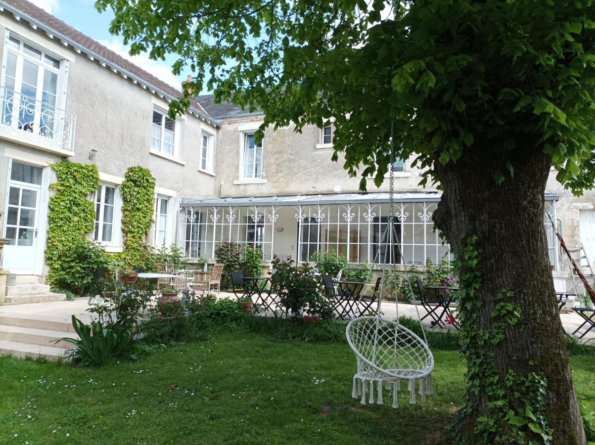 Le Relais des Roses- Chambres d'hôtes Vatan Extérieur photo