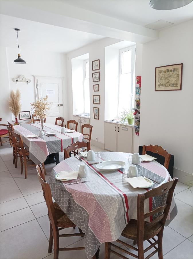 Le Relais des Roses- Chambres d'hôtes Vatan Extérieur photo