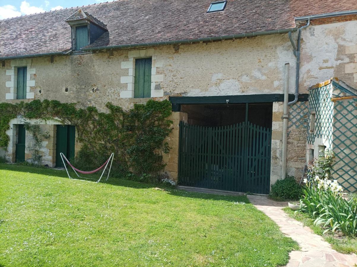 Le Relais des Roses- Chambres d'hôtes Vatan Extérieur photo